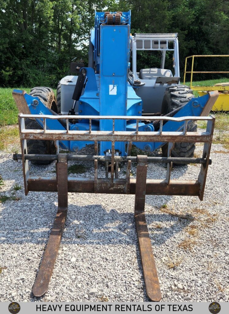 2012 Genie GTH-1056